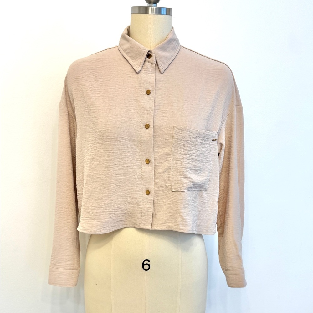 ALTEREDREAMS Cropped Button Down Shirt | Beige Minimalist Blouse